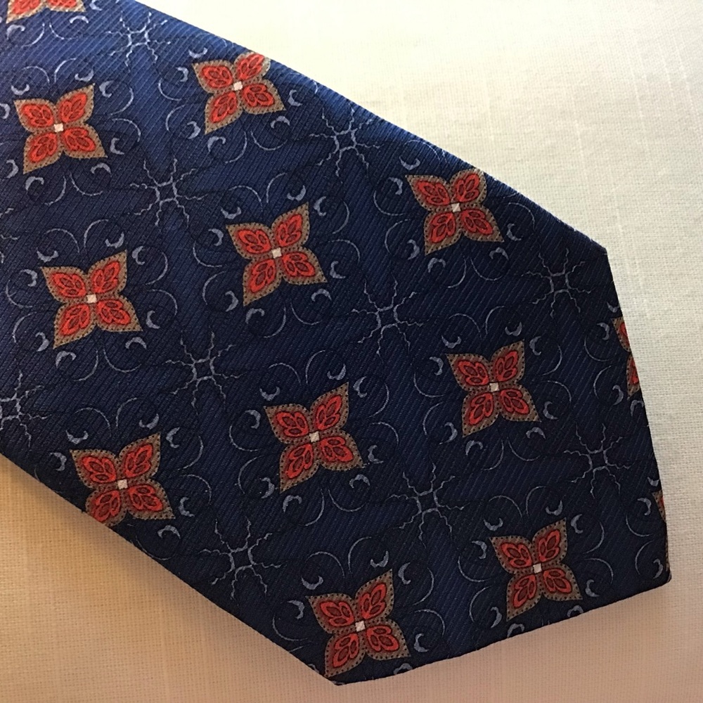 Cape Cod Neckwear Blue Red Necktie 100% Silk
